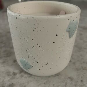 “New” DW Home Speckled Candle with Pale Blue Accents 13.3 oz with wood wick